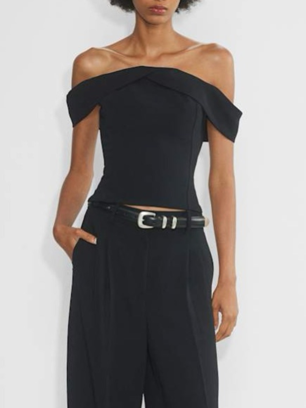 NWT Aritizia Queens Top